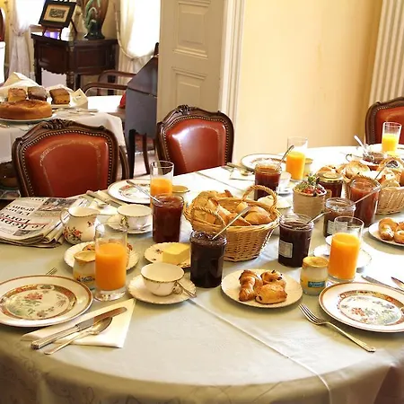 Chambres D'hotes Les Chalands Alojamento de Acomodação e Pequeno-almoço