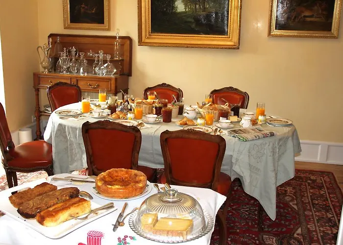 Chambres D'hotes Les Chalands Bed & Breakfast